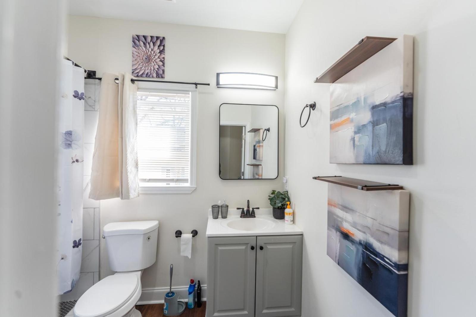 Family Friendly 5 Bedroom - 2 Miles To Zoo, Aquarium *